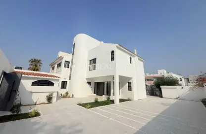 Villa - 4 Bedrooms - 4 Bathrooms for rent in Jumeirah 1 Villas - Jumeirah 1 - Jumeirah - Dubai