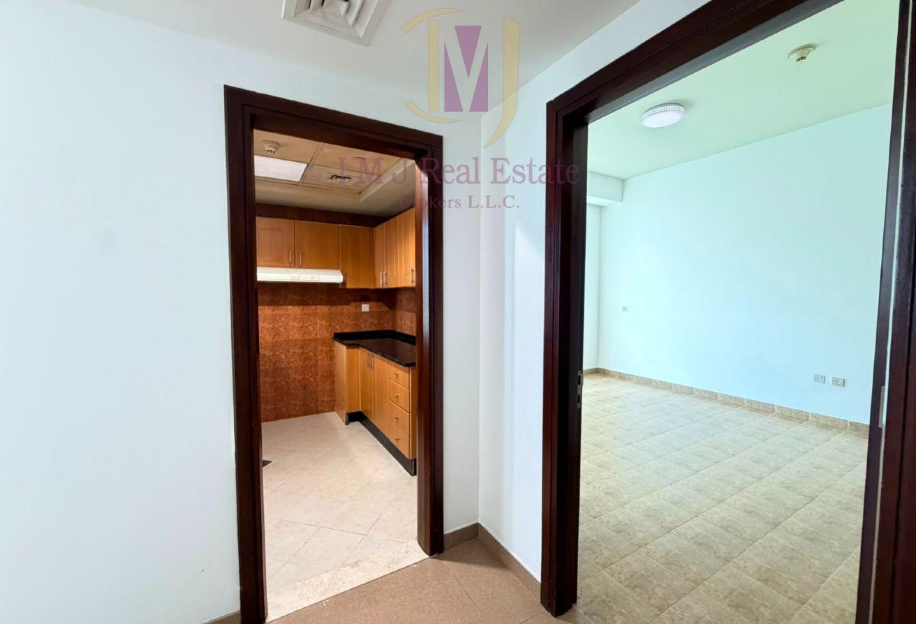 Unfurnished | Well-maintained | With Balcony photo 12