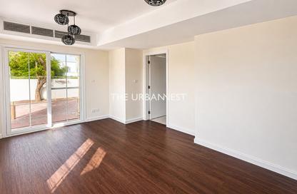 Villa - 2 Bedrooms - 3 Bathrooms for rent in Springs 11 - The Springs - Dubai