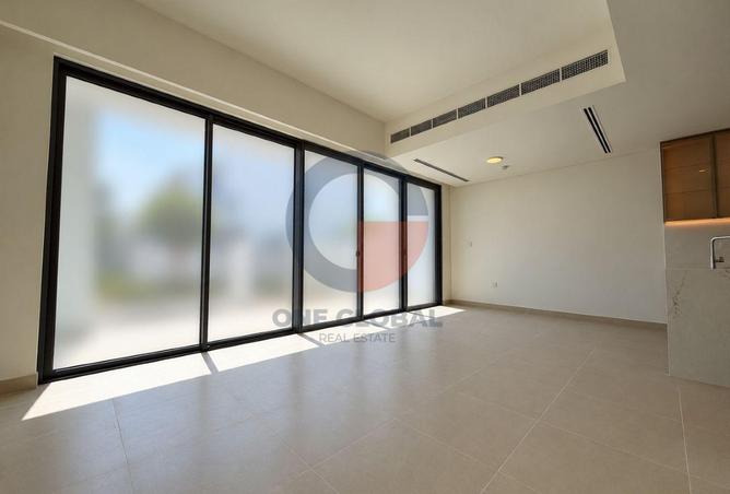 3-bed villa in Lillia · Park view — photo 2