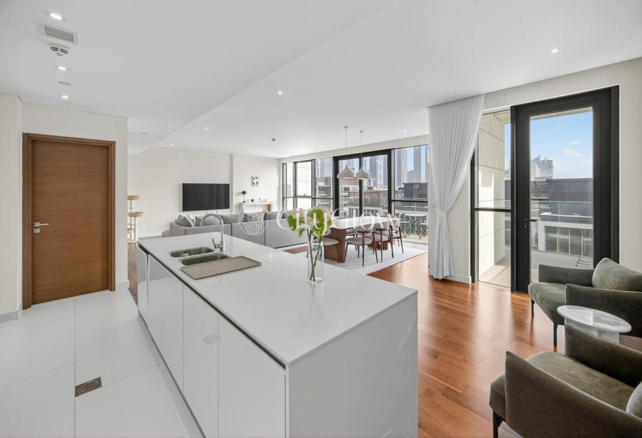 Bright | Spacious | Furnished 3 BR | Large Balcony photo 8