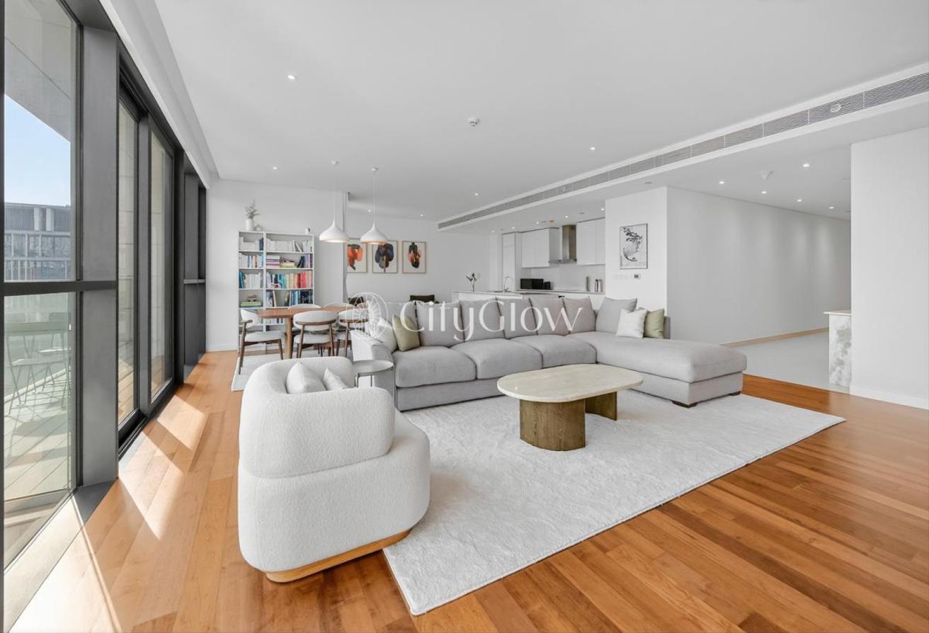 Bright | Spacious | Furnished 3 BR | Large Balcony photo 2