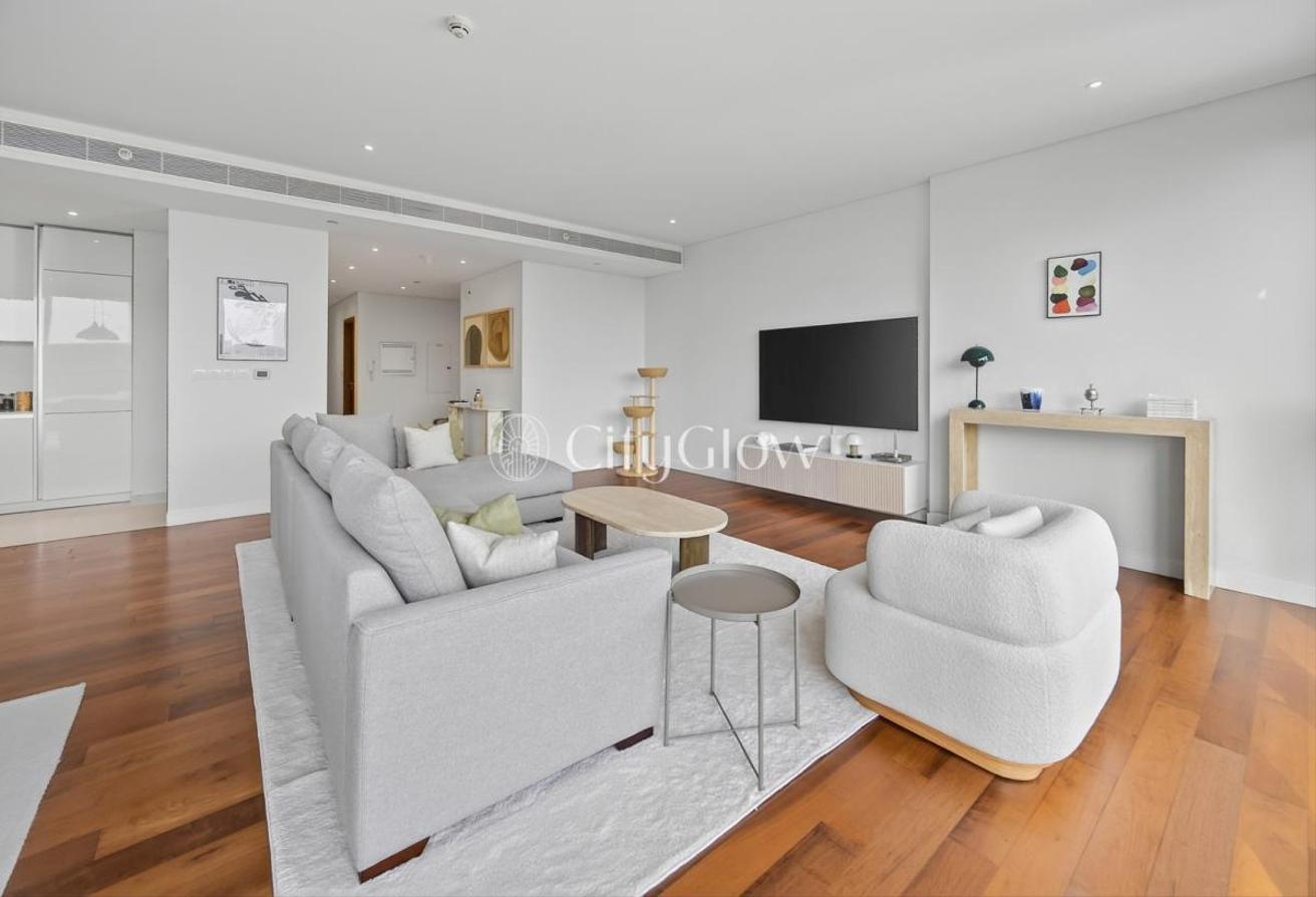 Bright | Spacious | Furnished 3 BR | Large Balcony photo 5