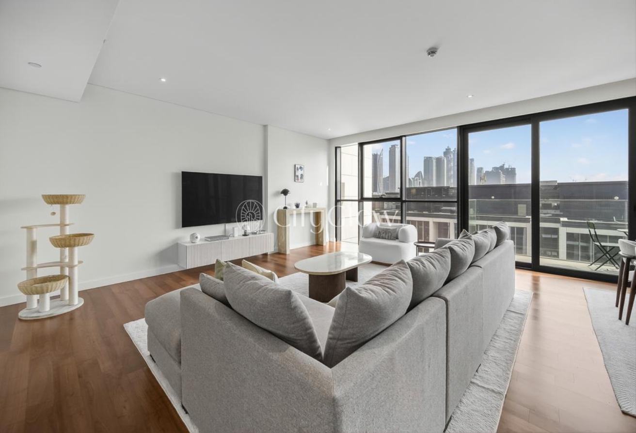 Bright | Spacious | Furnished 3 BR | Large Balcony photo 4