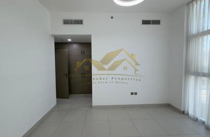 Apartment - 1 - 2 for rent in Jumeirah Garden City - Al Satwa - Dubai