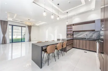 تاون هاوس - 4 غرف نوم - 6 حمامات للايجار في الضاحية 10 - قرية جميرا الدائرية - دبي