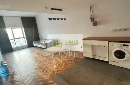 Apartment - 1 Bedroom - 2 Bathrooms for rent in Dana Tower - District 12 - Jumeirah Village Circle - Dubai