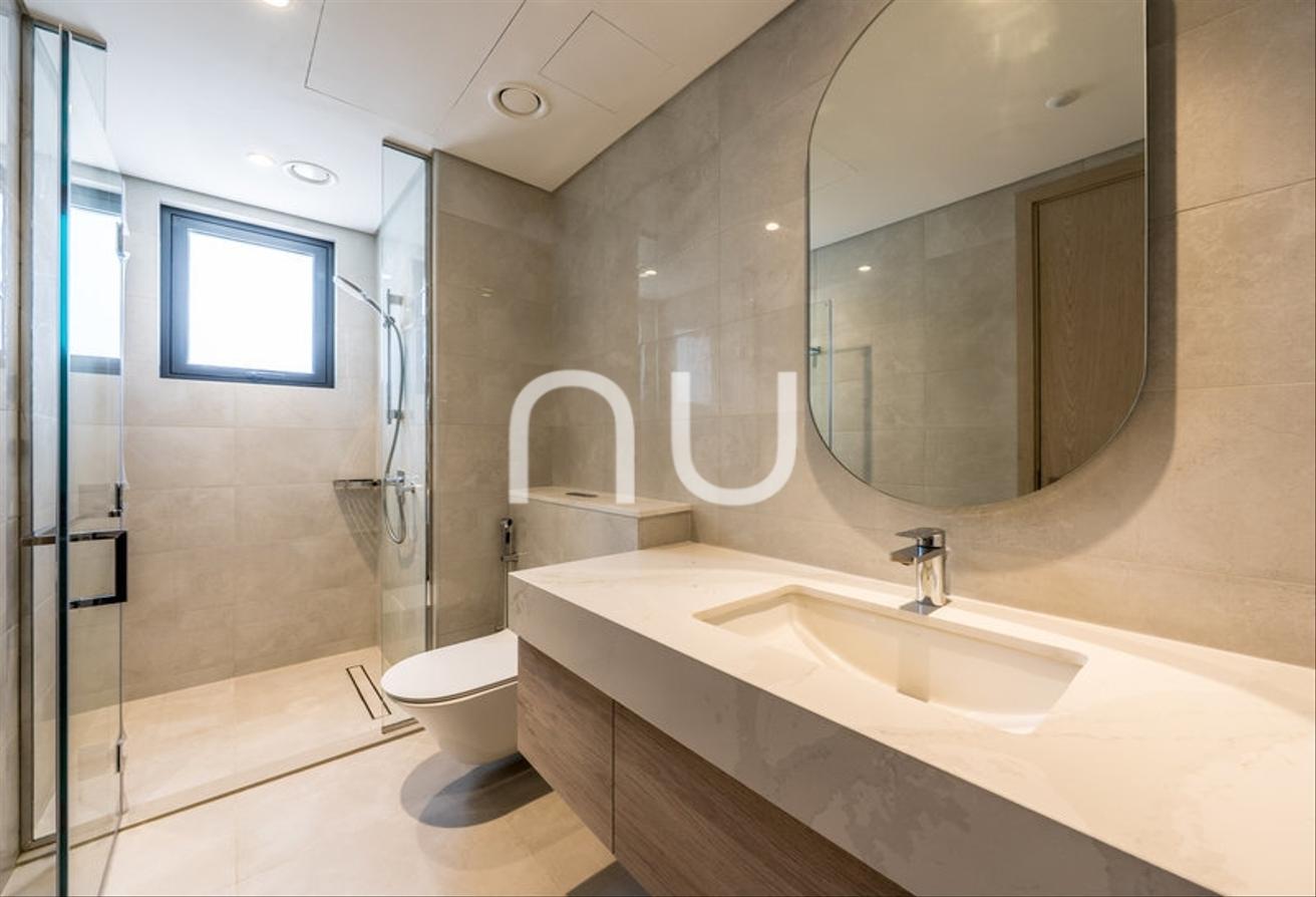 Biggest Plot | Opposite Pool | 4Bed + M photo 22