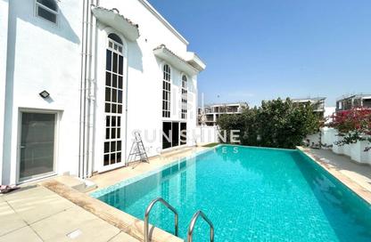 Compound - 5 Bedrooms - 6 Bathrooms for sale in Umm Suqeim 2 - Umm Suqeim - Dubai
