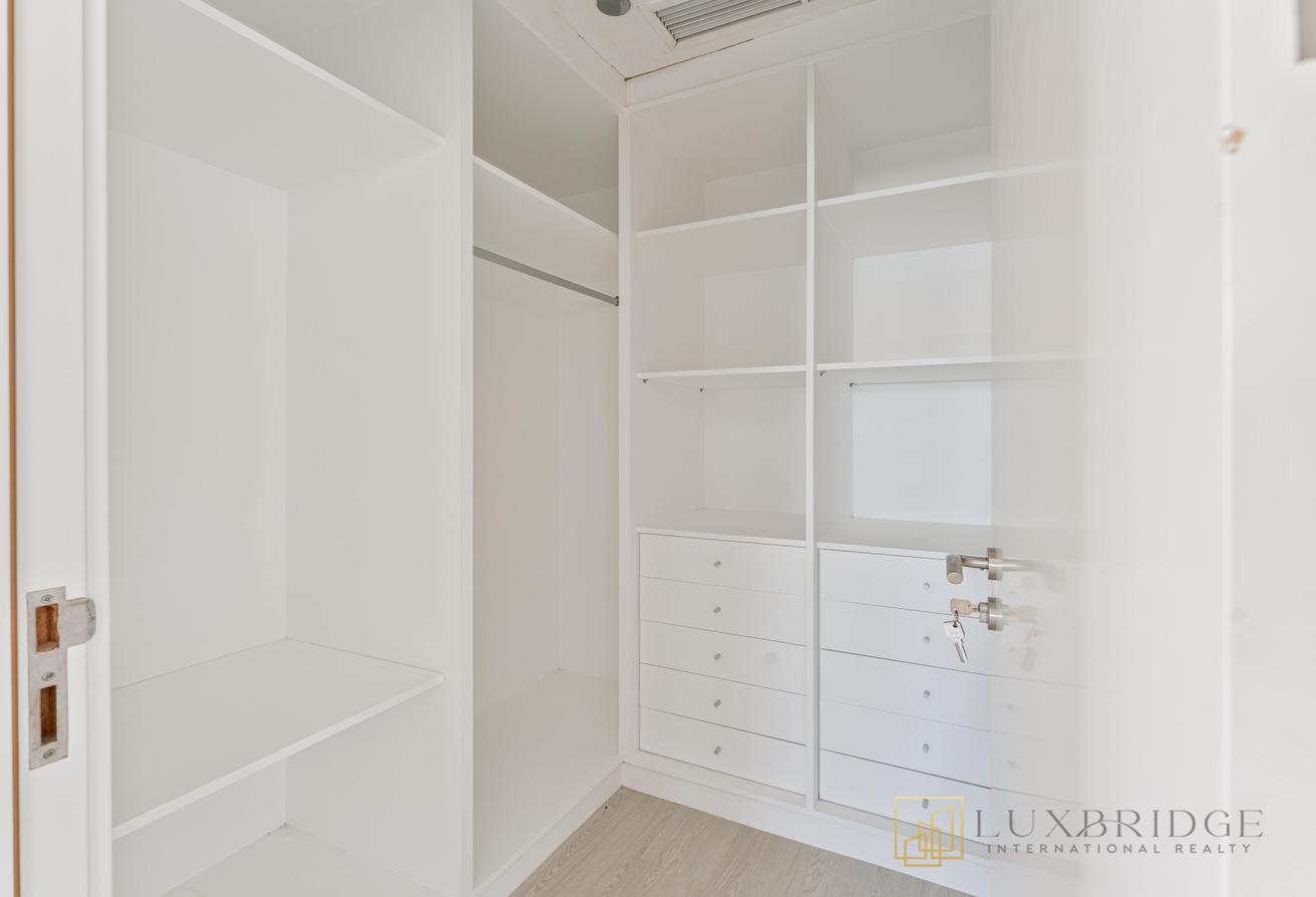 Fully Upgraded | Spacious | Partial Sea View photo 25