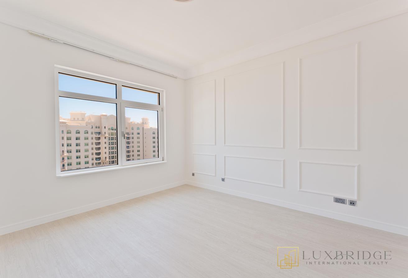 Fully Upgraded | Spacious | Partial Sea View photo 12