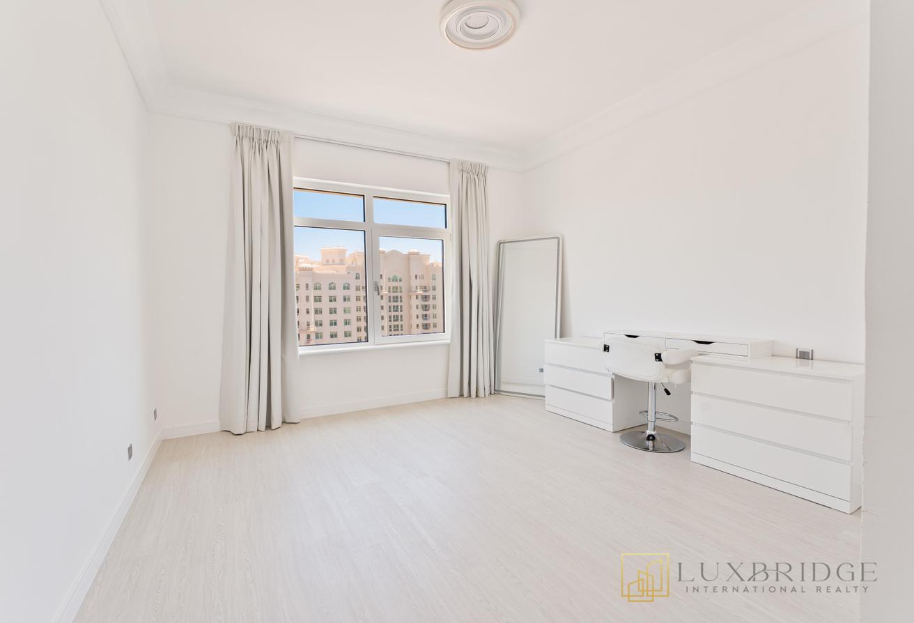 Fully Upgraded | Spacious | Partial Sea View photo 14