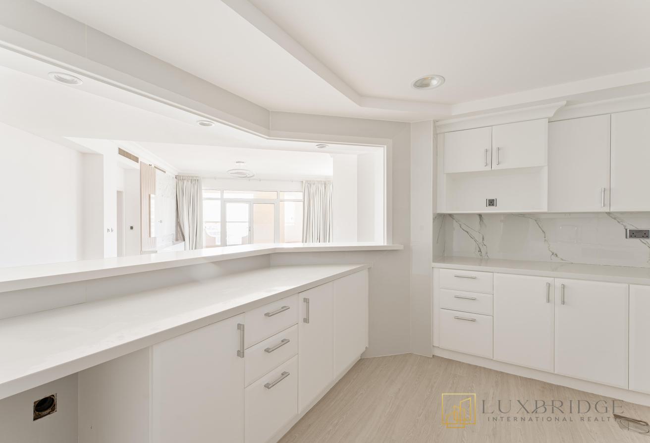 Fully Upgraded | Spacious | Partial Sea View photo 8