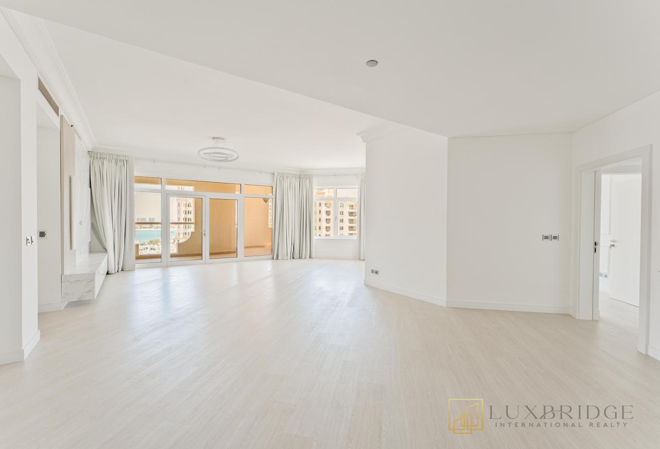 Fully Upgraded | Spacious | Partial Sea View photo 4