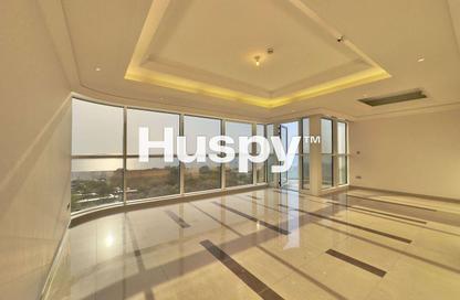 Apartment - 2 Bedrooms - 4 Bathrooms for rent in Wave tower - Corniche Road - Abu Dhabi