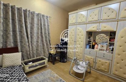 Apartment - 2 Bedrooms - 2 Bathrooms for sale in Al Kanana Building - Al Khan Lagoon - Al Khan - Sharjah Apartment - 2 Bedrooms - 2 Bathrooms for sale in Al Kanana Building - Al Khan Lagoon - Al Khan - Sharjah