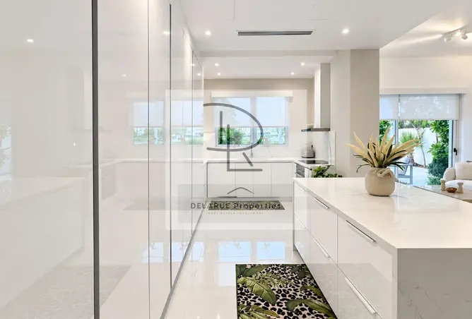 155582223 - Property Image 3