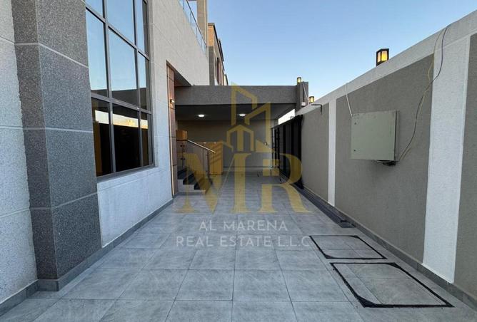 60552986 - Property Image 3