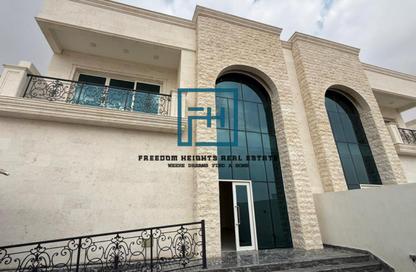 Villa - 5 Bedrooms - 6 Bathrooms for sale in Al Tay East - Al Suyoh - Sharjah