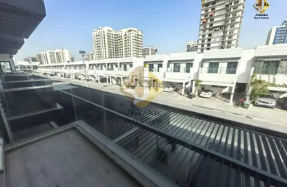 تاون هاوس - 4 غرف نوم - 4 حمامات للبيع في مساكن ويلينغتون - الفرجان - دبي