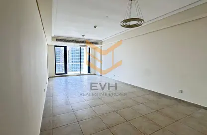 Apartment - 3 Bedrooms - 4 Bathrooms for rent in Goldcrest Views 2 - JLT Cluster J - Jumeirah Lake Towers - Dubai