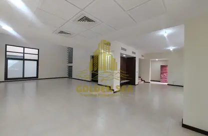 فيلا - 5 غرف نوم - 7 حمامات للايجار في البطين بارك - شارع الخليج العربي - البطين - أبوظبي