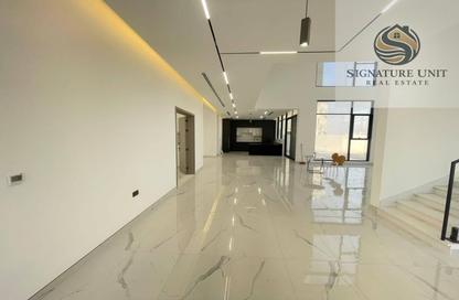 Villa - 5 Bedrooms - 7 Bathrooms for rent in Al Aweer 1 - Al Aweer - Dubai