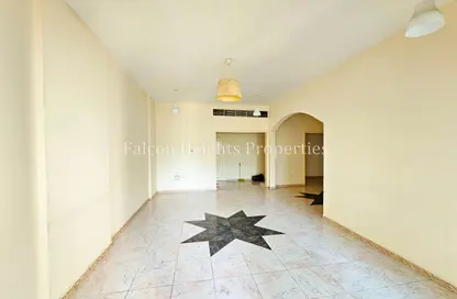 Apartment - 2 Bedrooms - 3 Bathrooms for rent in Dar Al Majaz - Jamal Abdul Nasser Street - Al Majaz - Sharjah Apartment - 2 Bedrooms - 3 Bathrooms for rent in Dar Al Majaz - Jamal Abdul Nasser Street - Al Majaz - Sharjah
