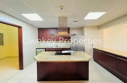 Apartment - 3 Bedrooms - 5 Bathrooms for rent in Bin Hendi Tower - Mankhool - Bur Dubai - Dubai