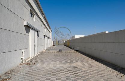 Warehouse - Studio - 7+ for rent in Al Sajaa S - Al Sajaa - Sharjah