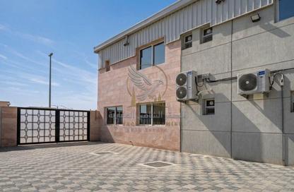 Warehouse - Studio - 7+ for rent in Al Sajaa S - Al Sajaa - Sharjah
