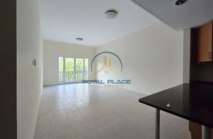 شقة - 2 غرف نوم - 3 حمامات للايجار في مبنى 108-137 - طراز حديث - ديسكفري جاردنز - دبي