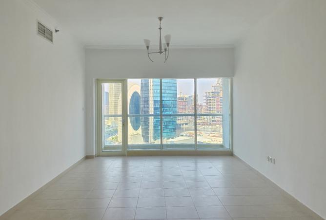 2 BR Apartment with Water View in Downtown Dubai photo 3