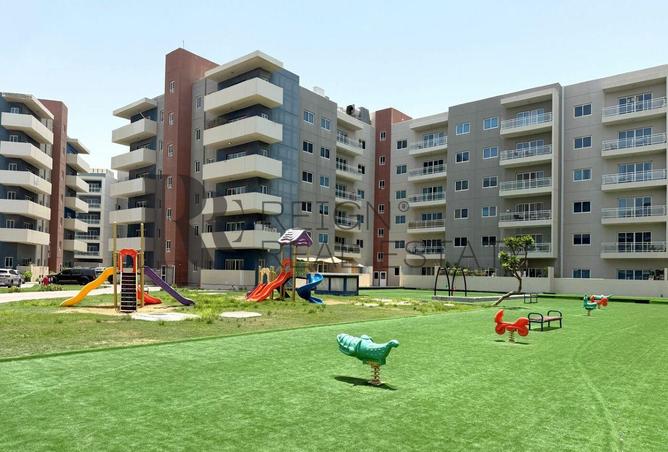 شقة بغرفة نوم واحدة بمساحة رحبة تطل على الحديقة  |  شرفة  |  جاهز للسكن