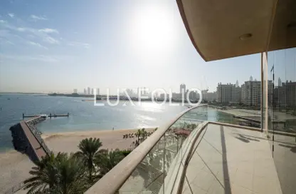 Apartment - 3 Bedrooms - 4 Bathrooms for sale in Tanzanite - Tiara Residences - Palm Jumeirah - Dubai