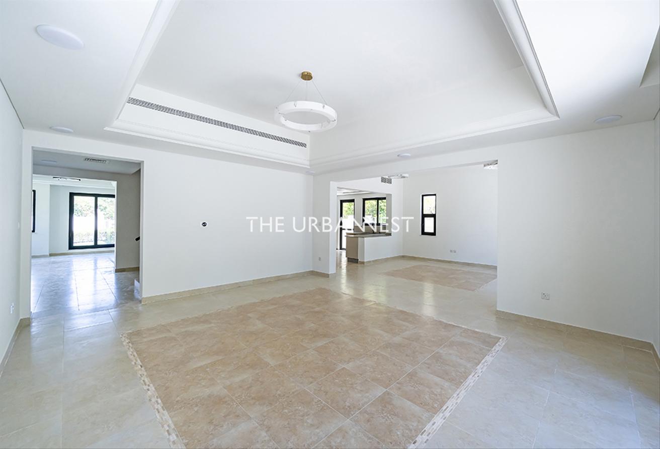 Stunning 5 Bedroom C1 | with Pool | Massive Plot photo 5