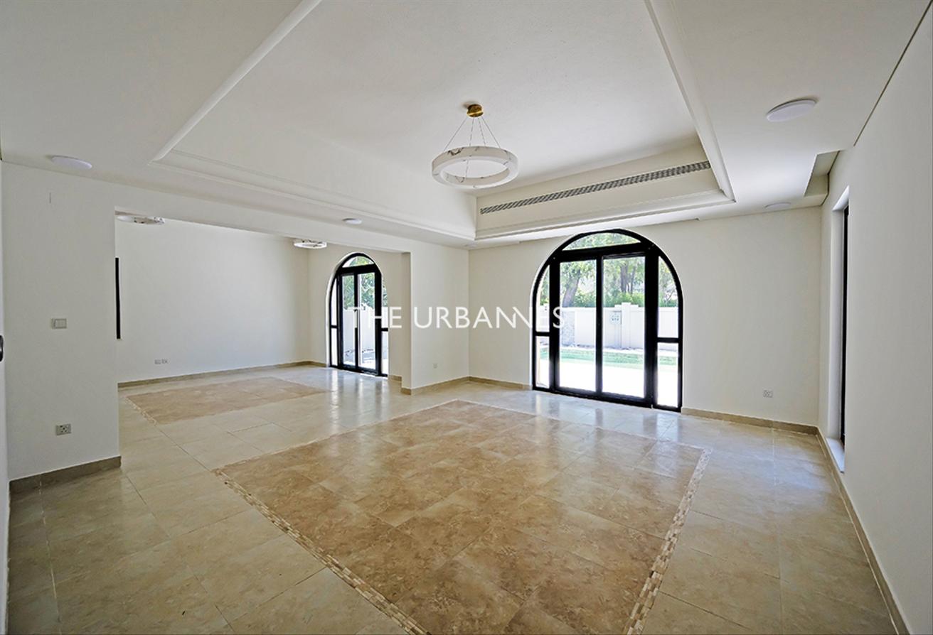 Stunning 5 Bedroom C1 | with Pool | Massive Plot photo 7