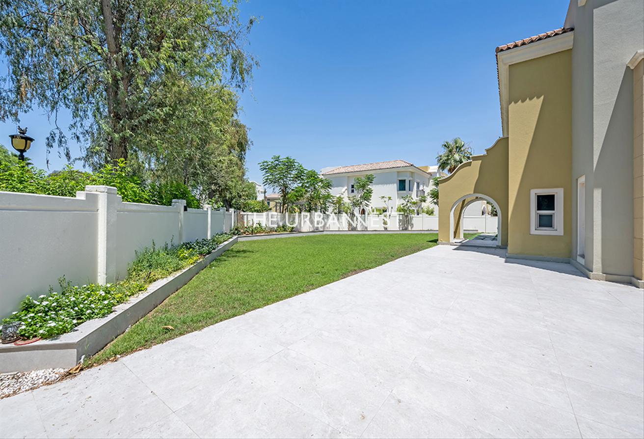 Stunning 5 Bedroom C1 | with Pool | Massive Plot photo 23