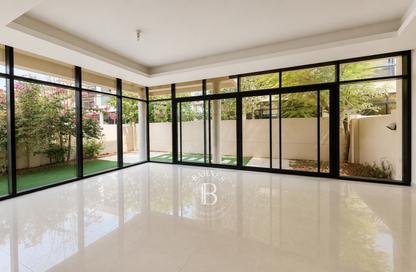 Townhouse - 3 - 4 for rent in Rochester - The Park Villas - Damac Hills - Dubai