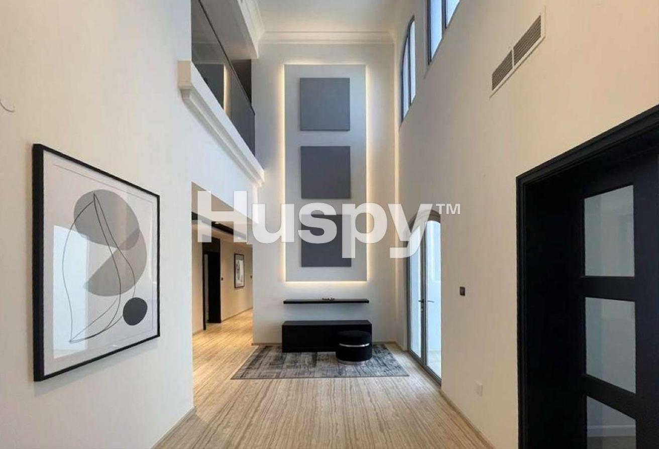 Upgraded | Furnished | Grand Foyer photo 4