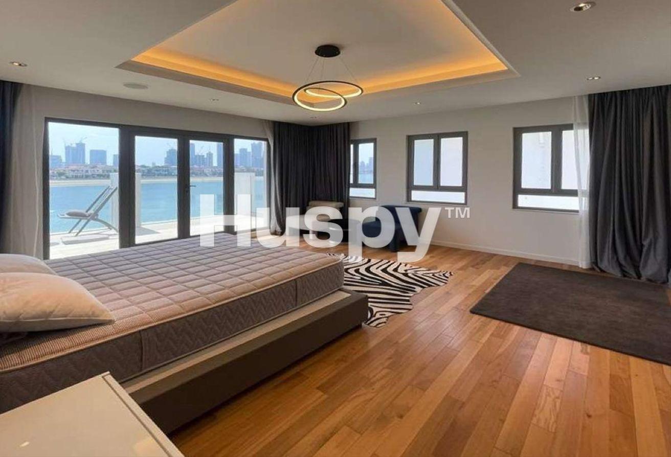 Upgraded | Furnished | Grand Foyer photo 6