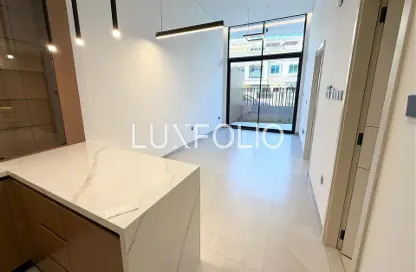 شقة - غرفة نوم - 2 حمامات للايجار في 2 هايلبرون بارك لين - منطقة 11 - قرية جميرا الدائرية - دبي شقة - غرفة نوم - 2 حمامات للايجار في 2 هايلبرون بارك لين - منطقة 11 - قرية جميرا الدائرية - دبي