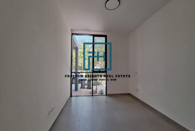 72340582 - Property Image 2