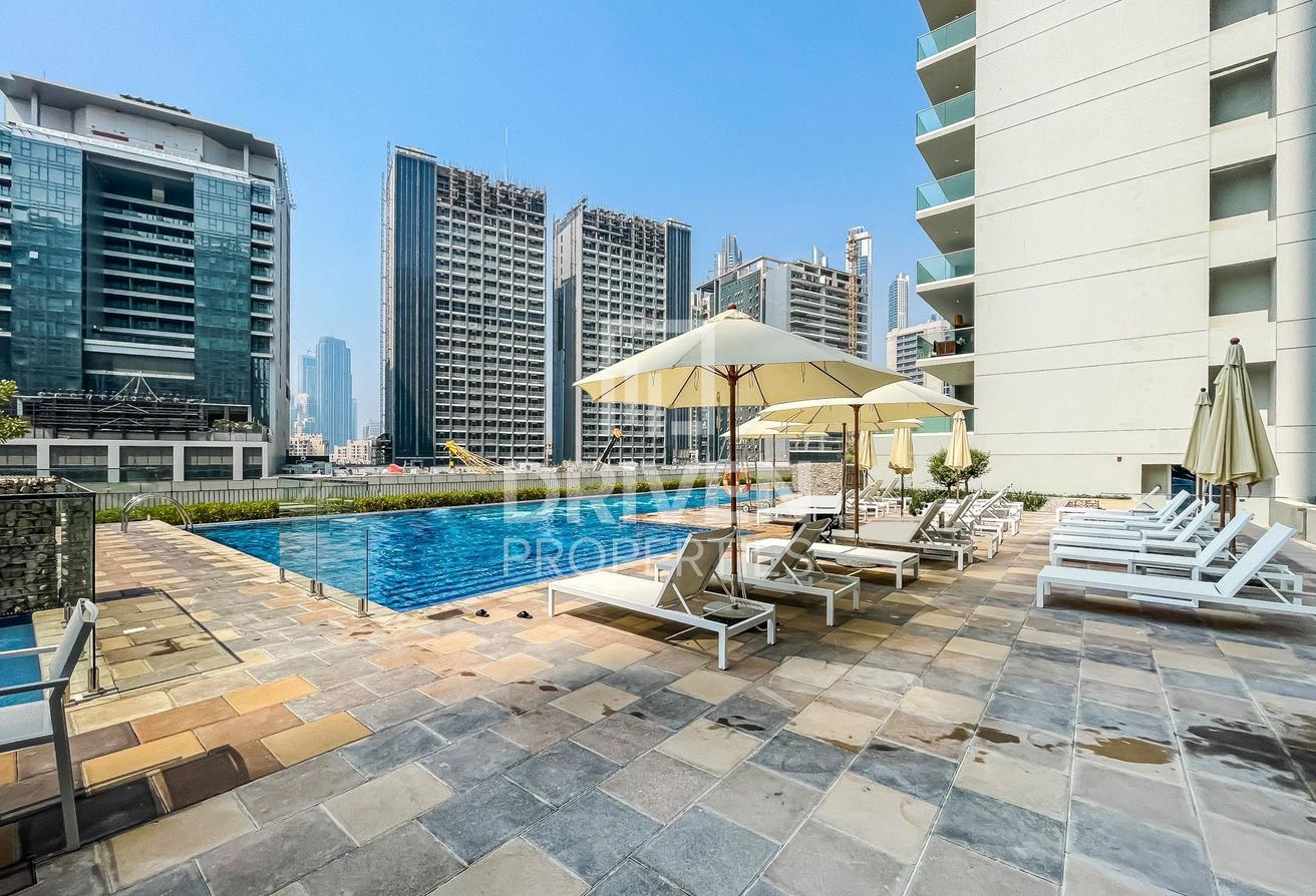 Burj and Pool View | Vacant | Prime Location photo 16