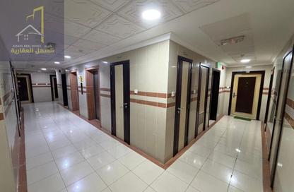 عمارة بالكامل - 8 غرف نوم - 8 حمامات للبيع في أم الطرافة - الغرب - الشارقة