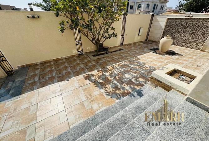 137010718 - Property Image 2