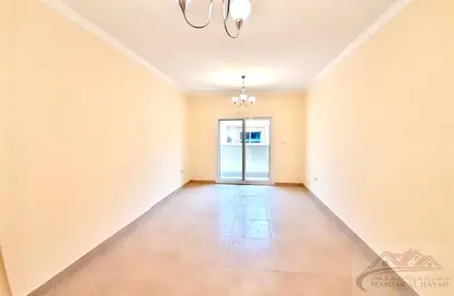 Apartment - 1 Bedroom - 2 Bathrooms for rent in SG Muwaileh Building - Muwaileh - Sharjah