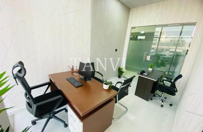Office Space - Studio - 1 Bathroom for rent in Red Avenue - Al Garhoud - Dubai Office Space - Studio - 1 Bathroom for rent in Red Avenue - Al Garhoud - Dubai