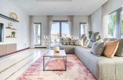 Villa - 4 Bedrooms - 6 Bathrooms for rent in Garden Homes Frond B - Garden Homes - Palm Jumeirah - Dubai
