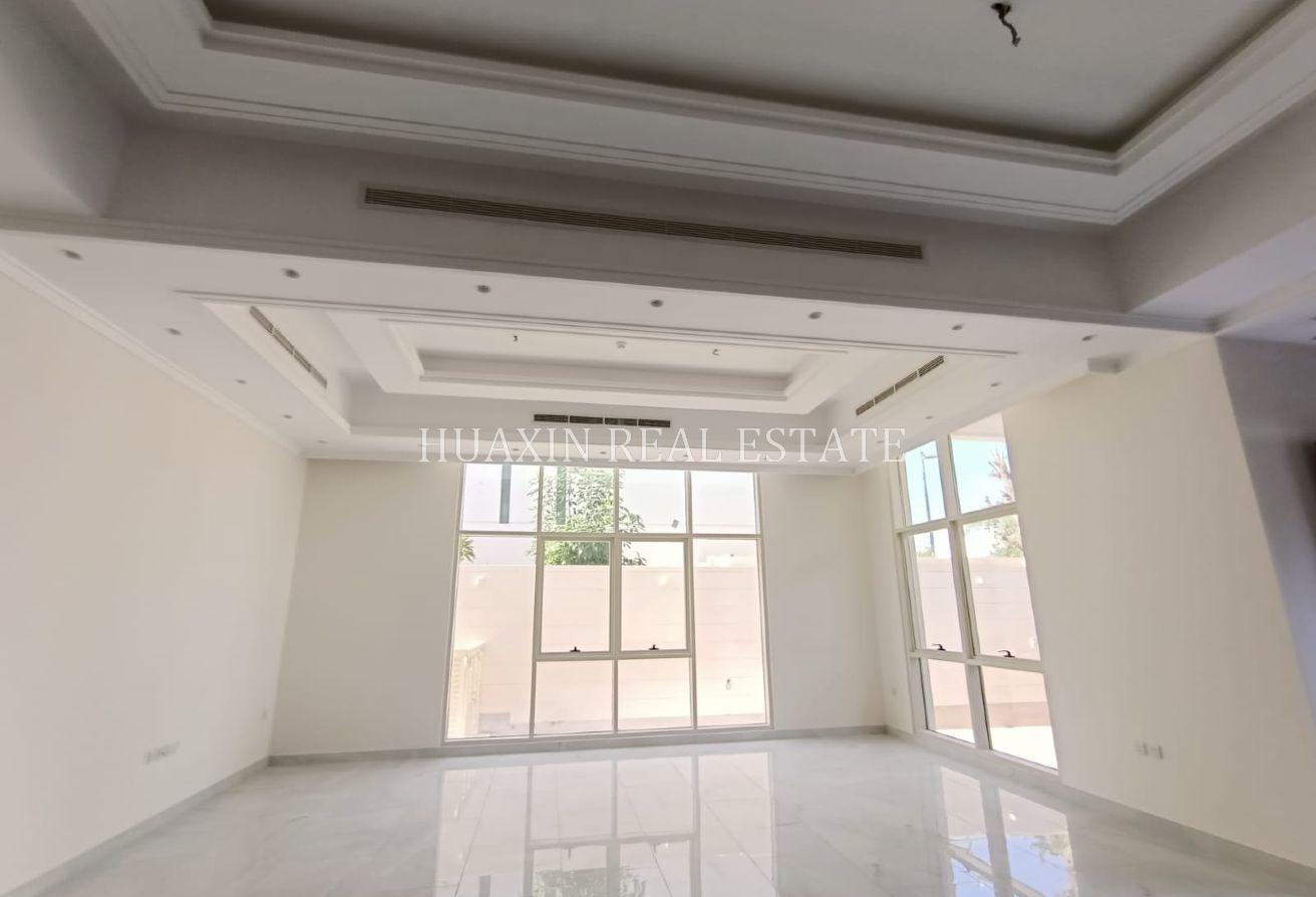 Spacious 6 bedrooms | Private Pool |Close to Beach photo 8